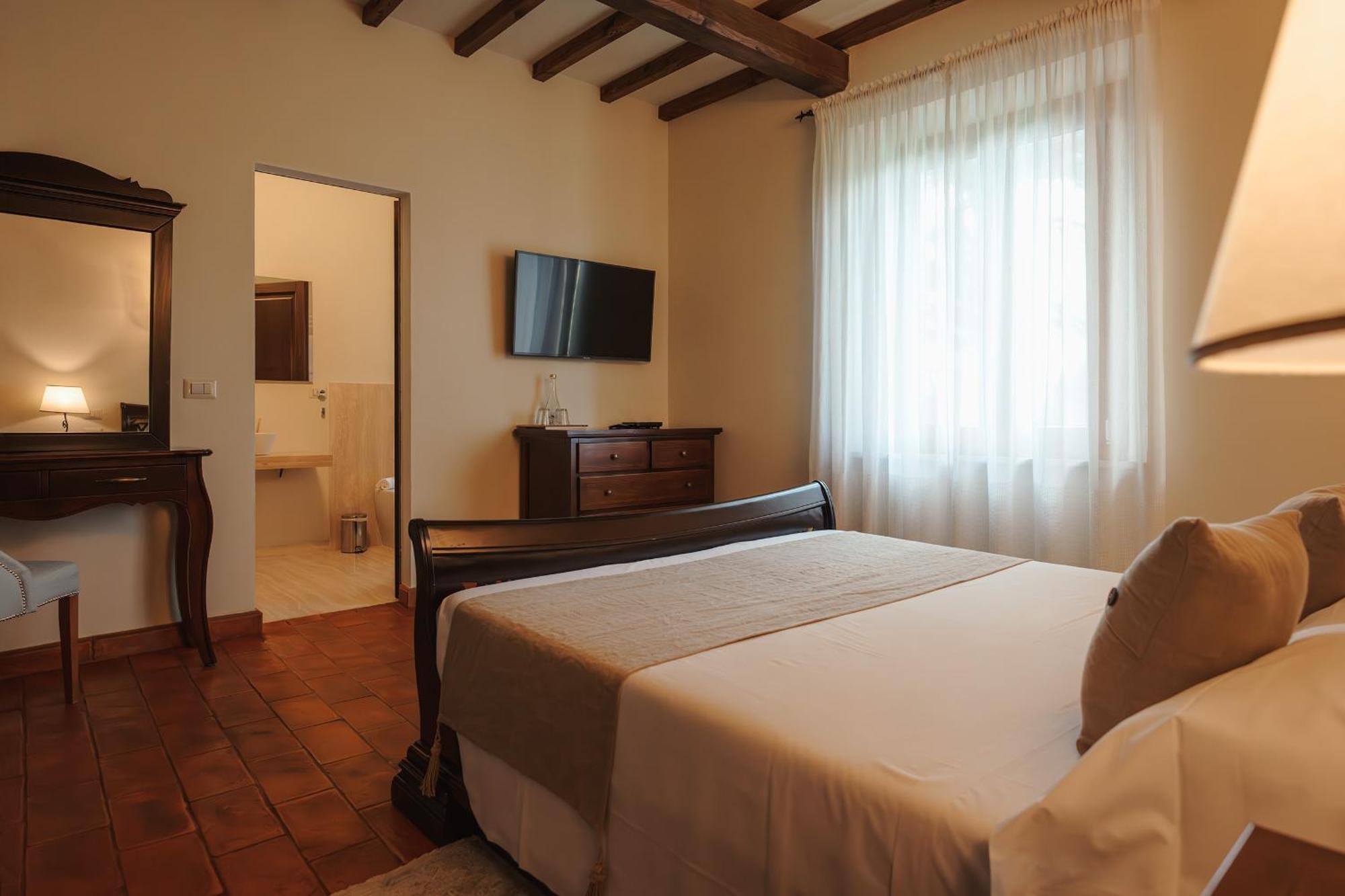 Wine Estate Rooms Paradiso Di Cacuci Монталчино Екстериор снимка